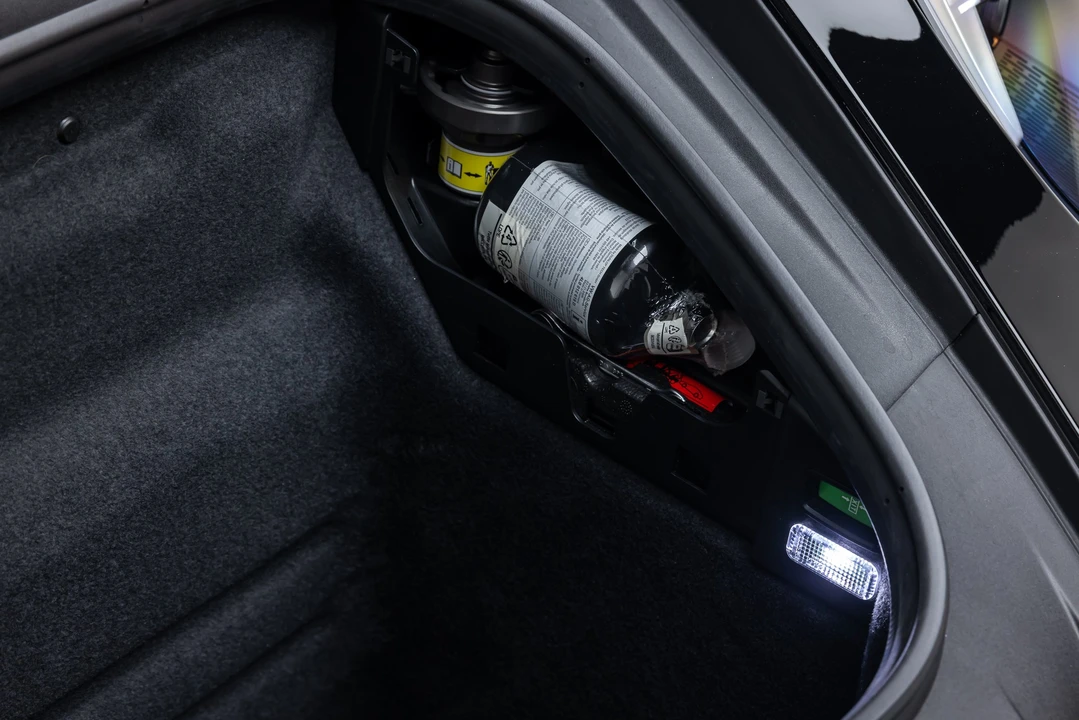 2025 Porsche 992 Turbo - Image 20 of 31