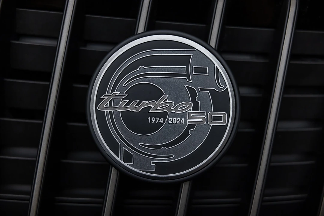 2025 Porsche 992 Turbo - Image 28 of 31
