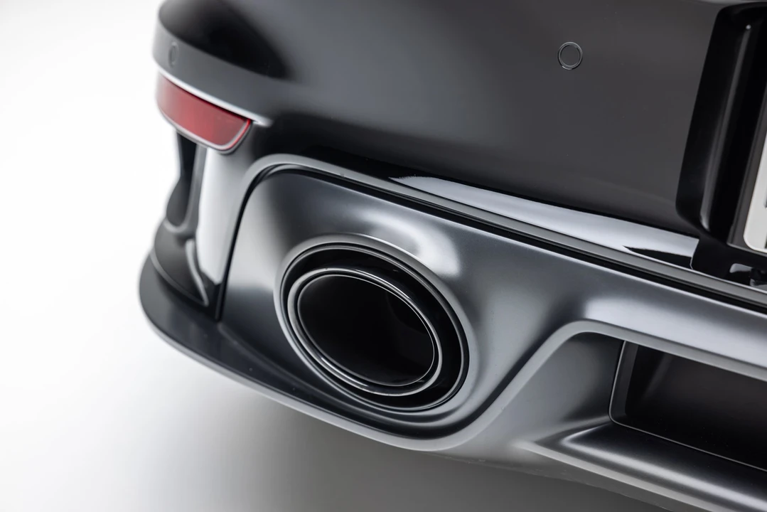 2025 Porsche 992 Turbo - Image 25 of 31