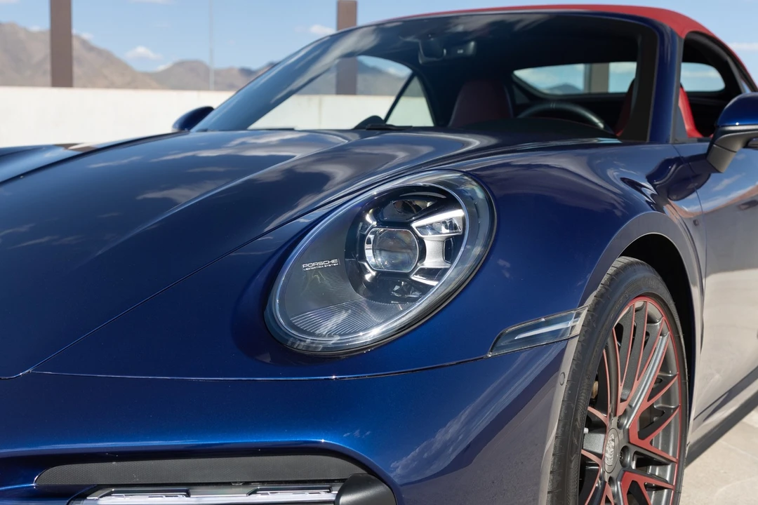 2025 Porsche 992 Turbo - Image 18 of 31