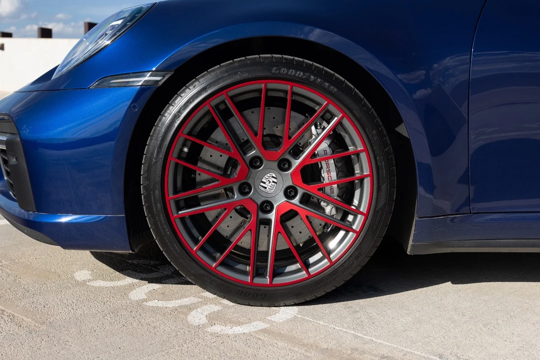 2025 Porsche 992 Turbo - Image 21 of 31