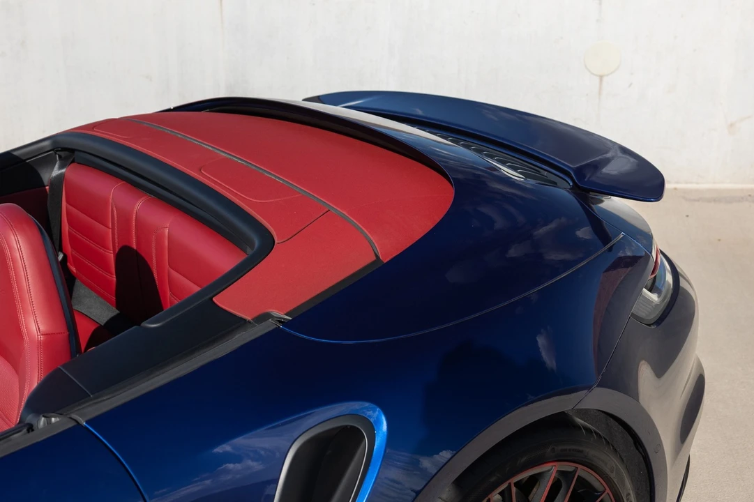 2025 Porsche 992 Turbo - Image 24 of 31