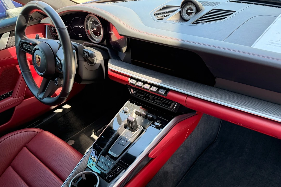 2025 Porsche 992 Turbo - Image 5 of 31