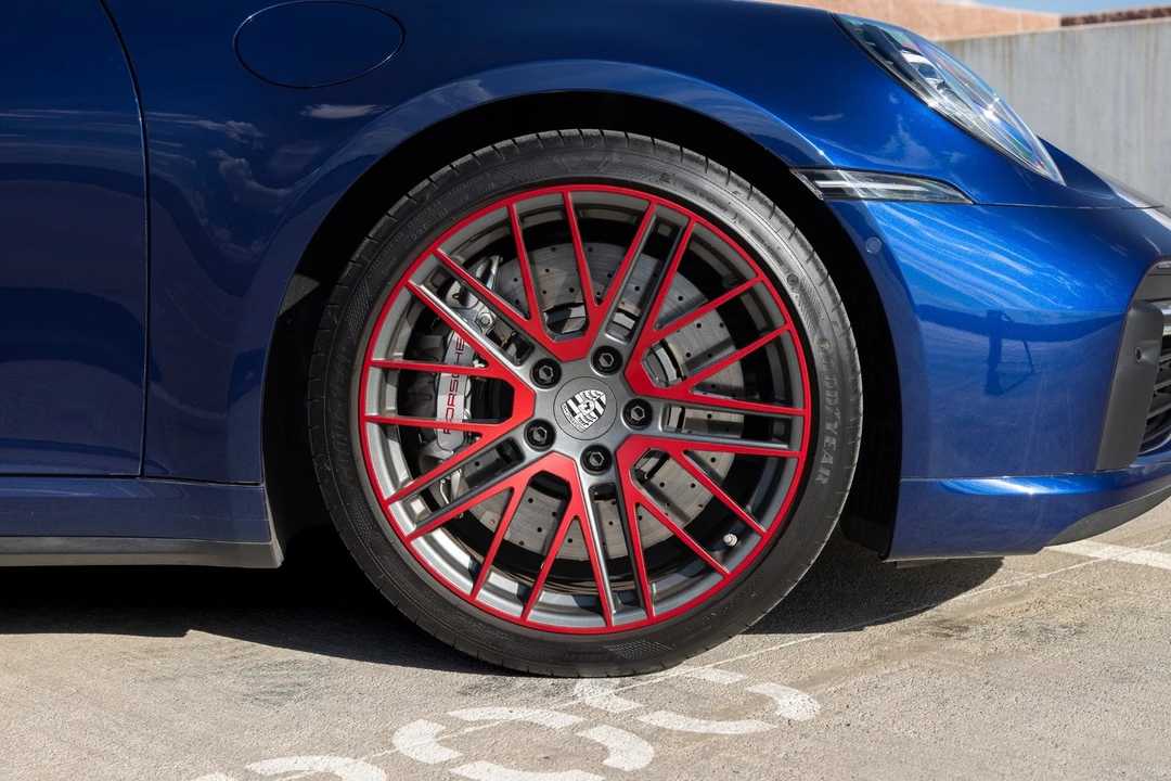 2025 Porsche 992 Turbo - Image 28 of 31