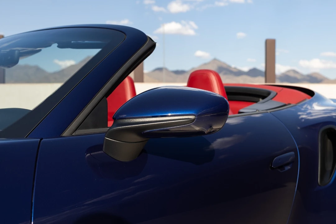 2025 Porsche 992 Turbo - Image 25 of 31