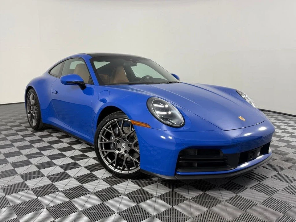 2025 Porsche 992 Carrera - Image 6 of 7
