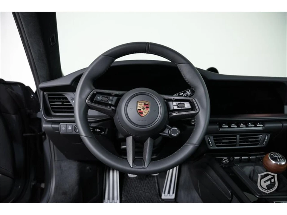2025 Porsche 992 Carrera - Image 18 of 31