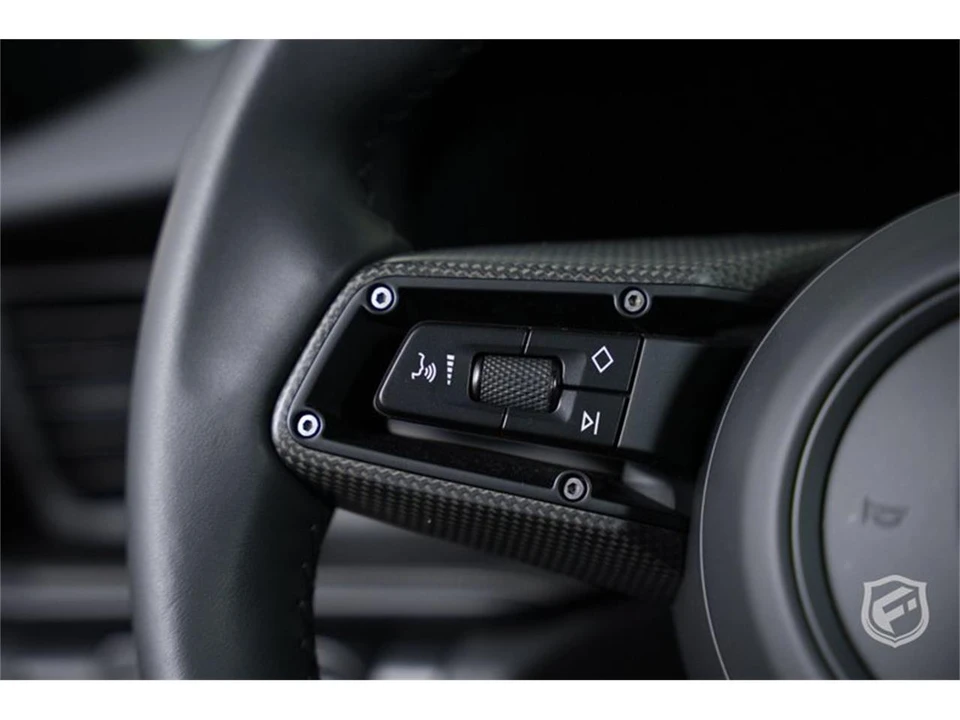 2025 Porsche 992 Carrera - Image 19 of 31