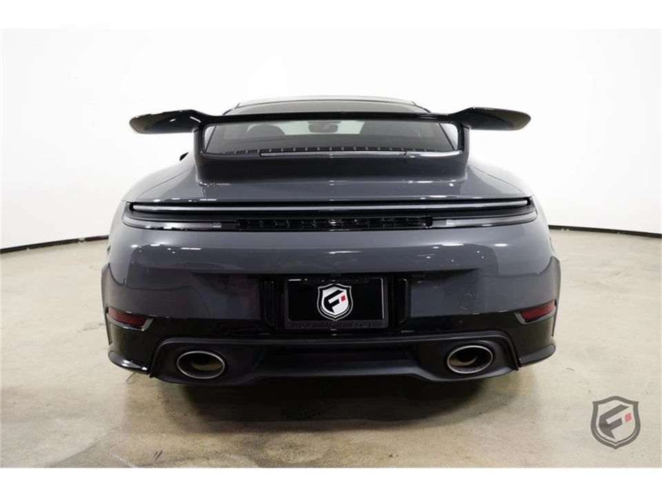 2025 Porsche 992 Carrera - Image 8 of 31