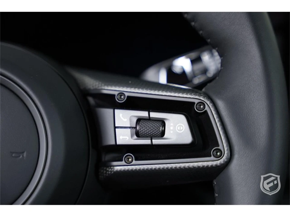 2025 Porsche 992 Carrera - Image 20 of 31