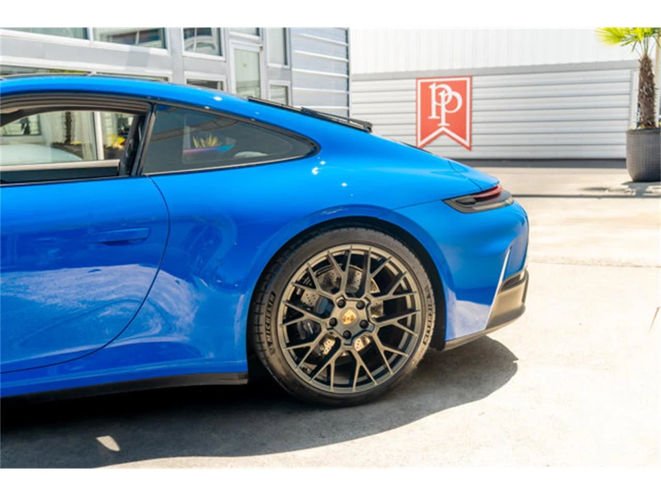 2025 Porsche 992 Carrera - Image 5 of 12