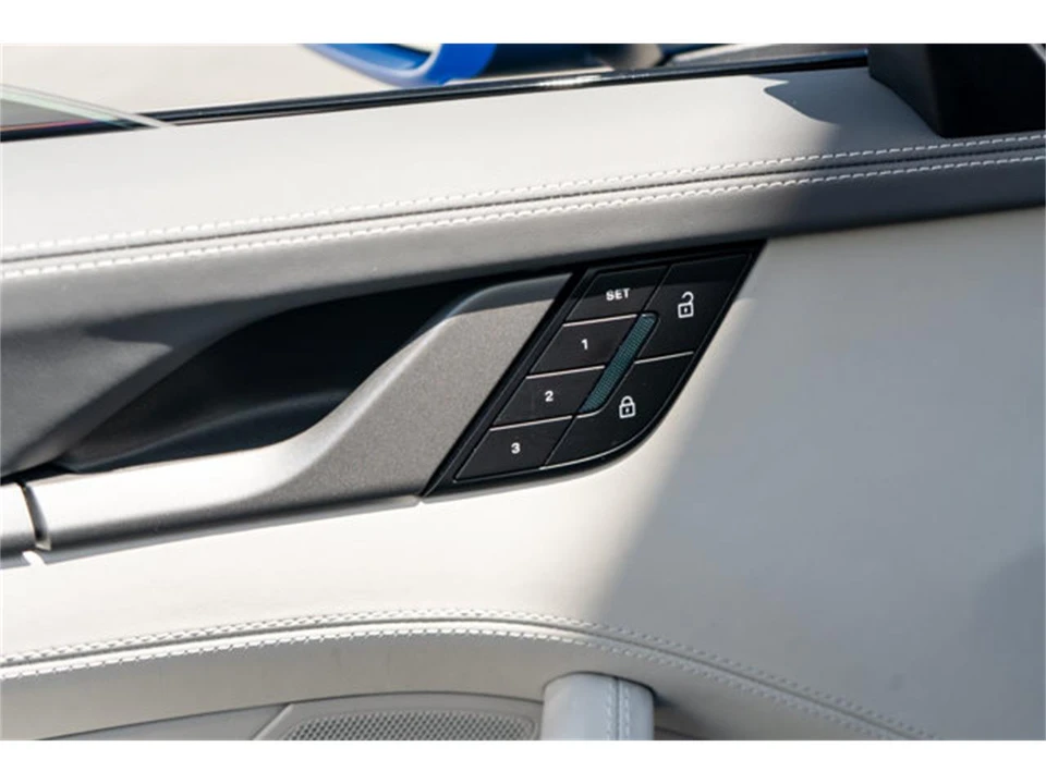2025 Porsche 992 Carrera - Image 11 of 12