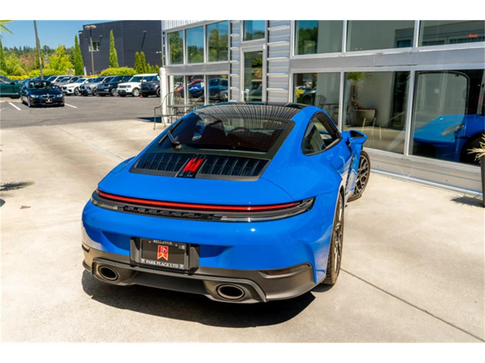 2025 Porsche 992 Carrera - Image 6 of 12