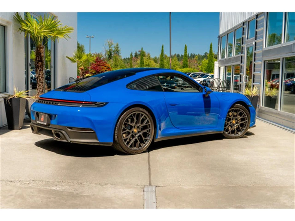 2025 Porsche 992 Carrera - Image 7 of 12