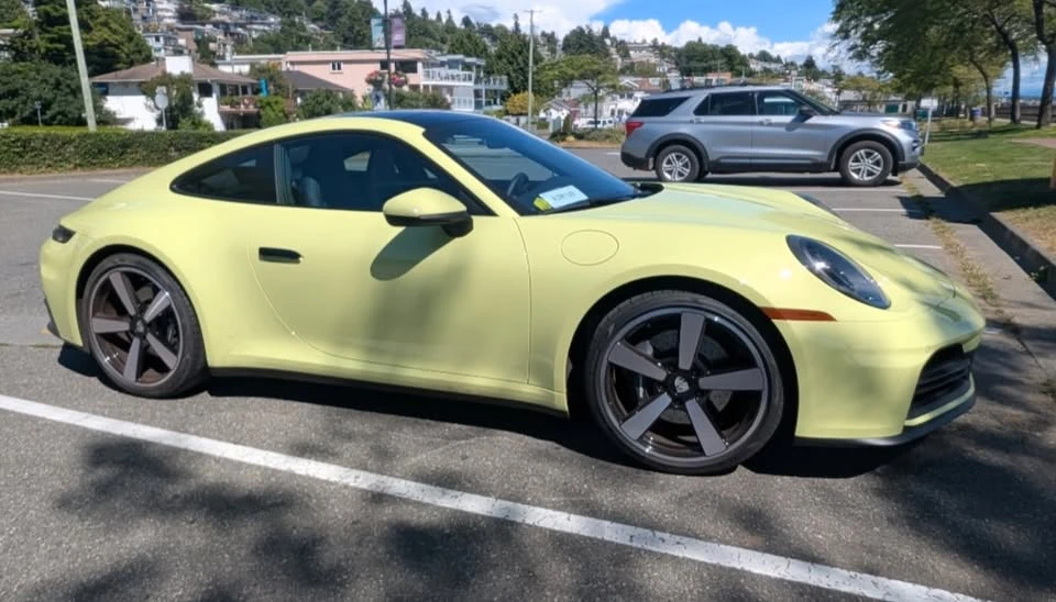 2025 Porsche 992 Carrera - Image 4 of 13