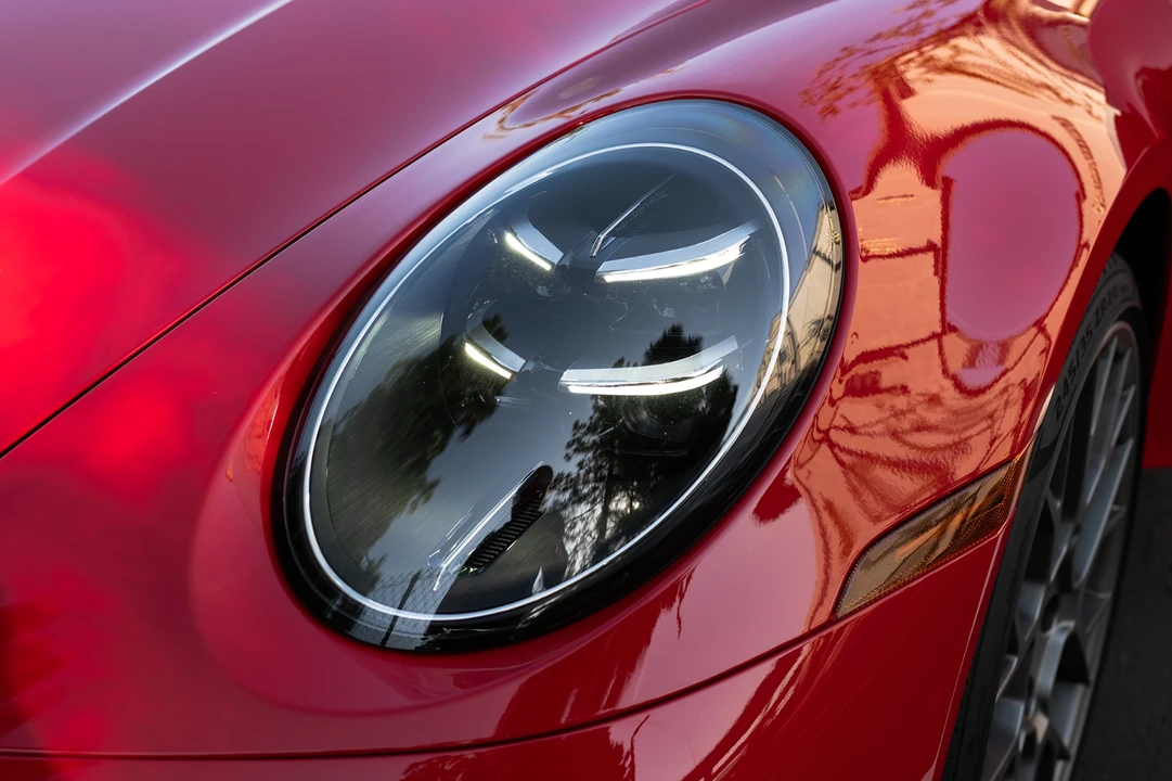 2025 Porsche 911 - Image 20 of 31