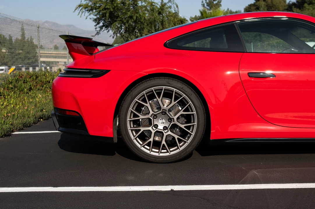 2025 Porsche 911 - Image 13 of 31