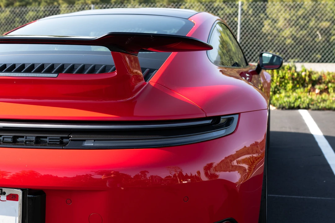 2025 Porsche 911 - Image 22 of 31