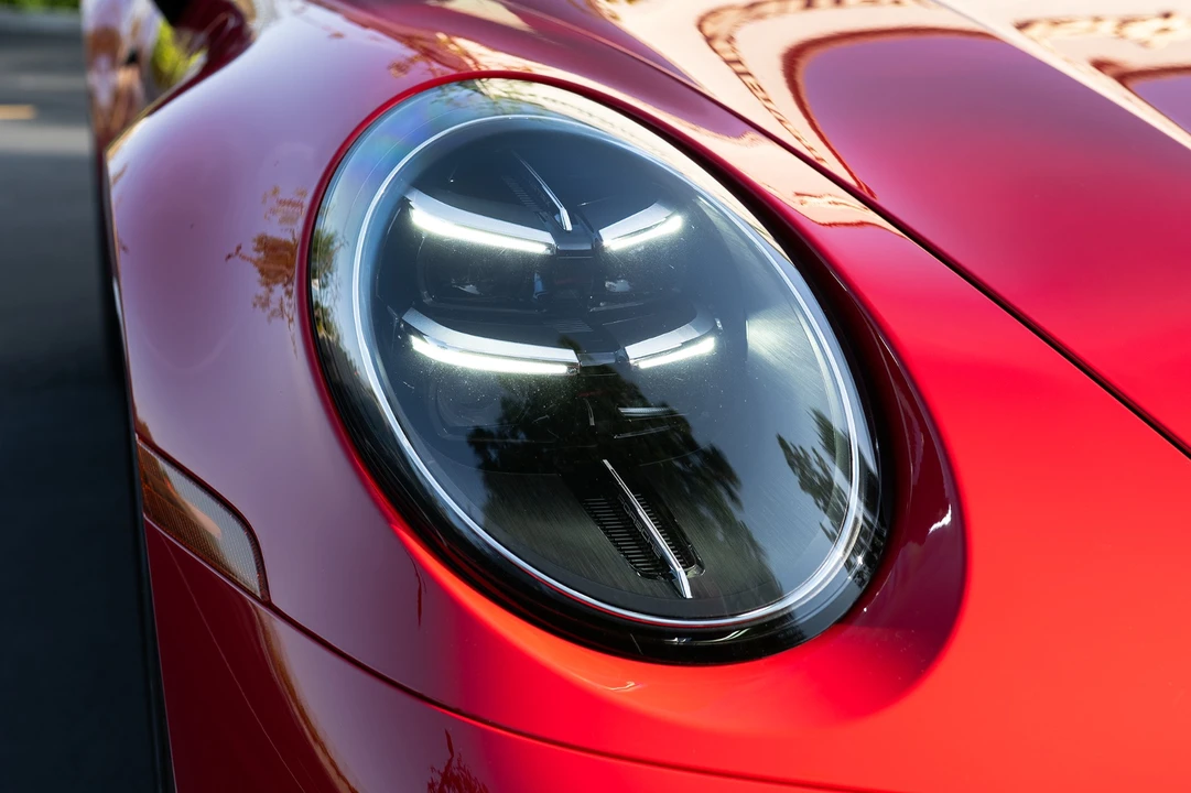 2025 Porsche 911 - Image 19 of 31