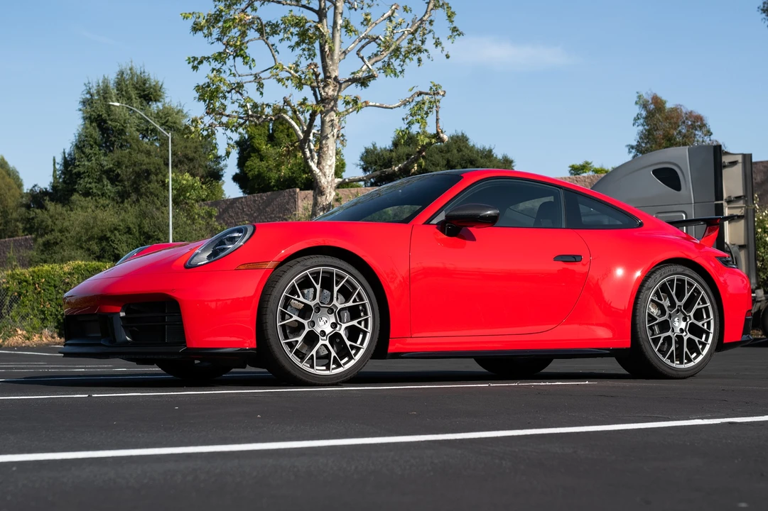 2025 Porsche 911 - Image 7 of 31