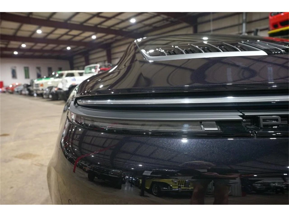 2025 Porsche 992 Carrera - Image 28 of 31