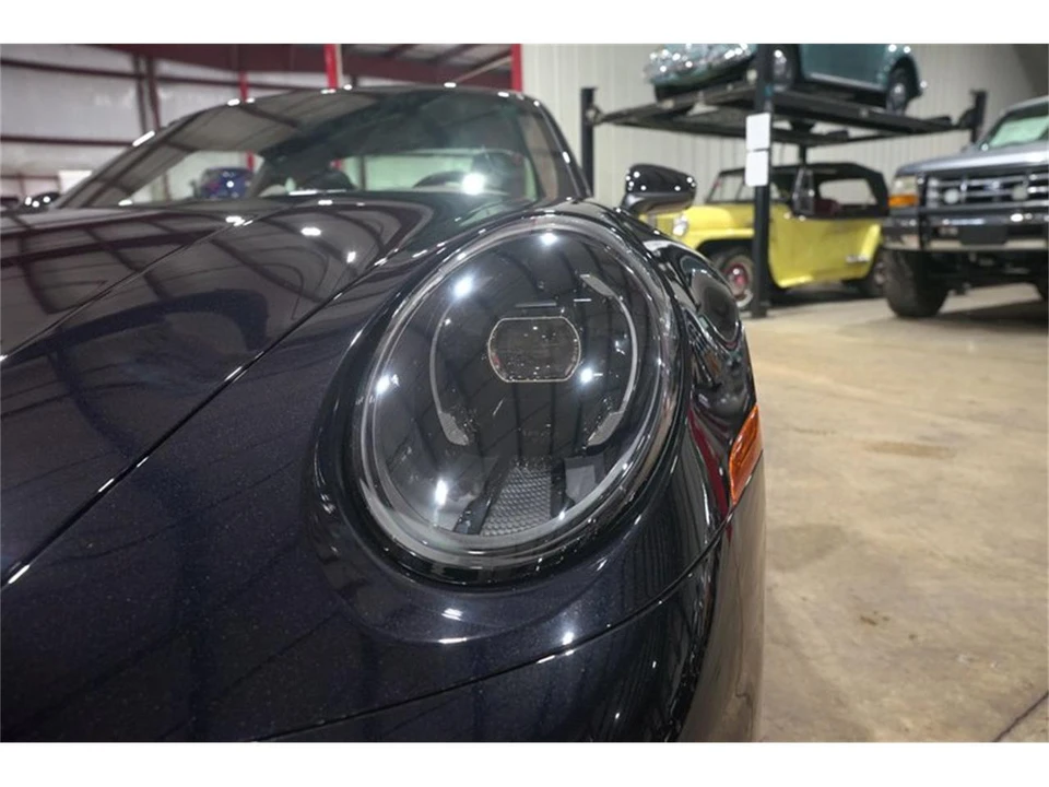2025 Porsche 992 Carrera - Image 27 of 31