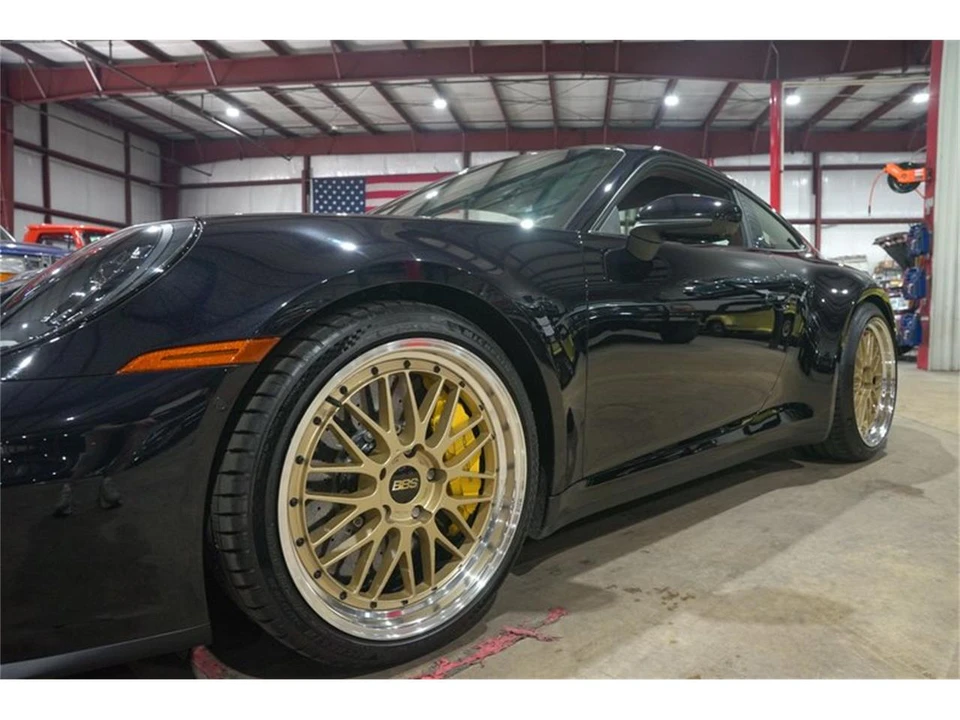 2025 Porsche 992 Carrera - Image 25 of 31