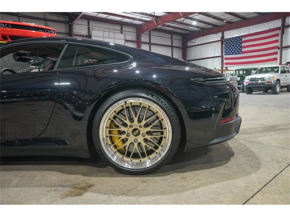 2025 Porsche 992 Carrera - Image 5 of 31