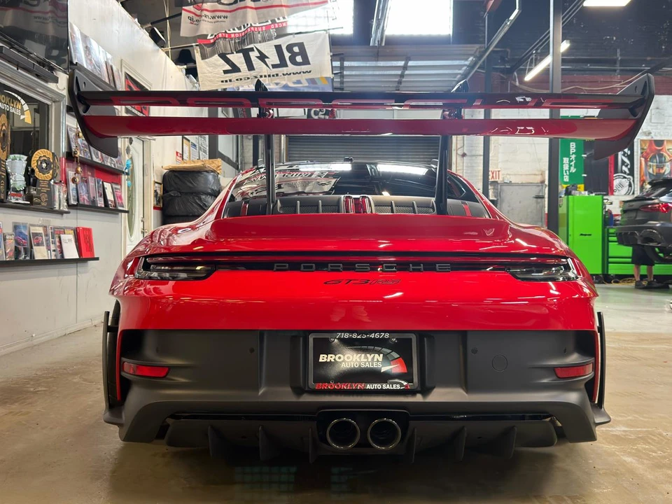 2025 Porsche 992 Carrera - Image 8 of 28