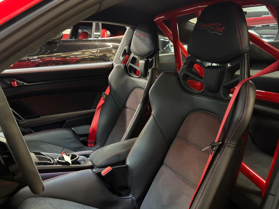 2025 Porsche 992 Carrera - Image 20 of 28