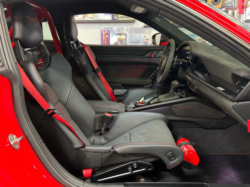 2025 Porsche 992 Carrera - Image 26 of 28