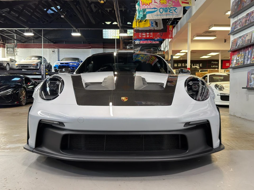 2025 Porsche 992 Carrera - Image 2 of 29