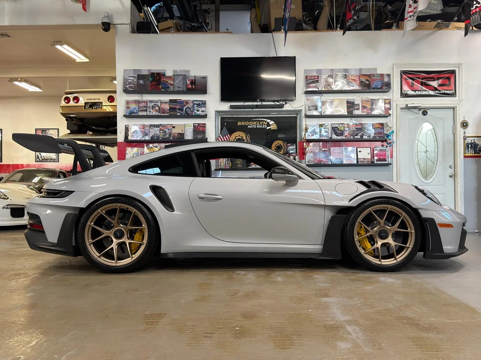 2025 Porsche 992 Carrera - Image 5 of 29
