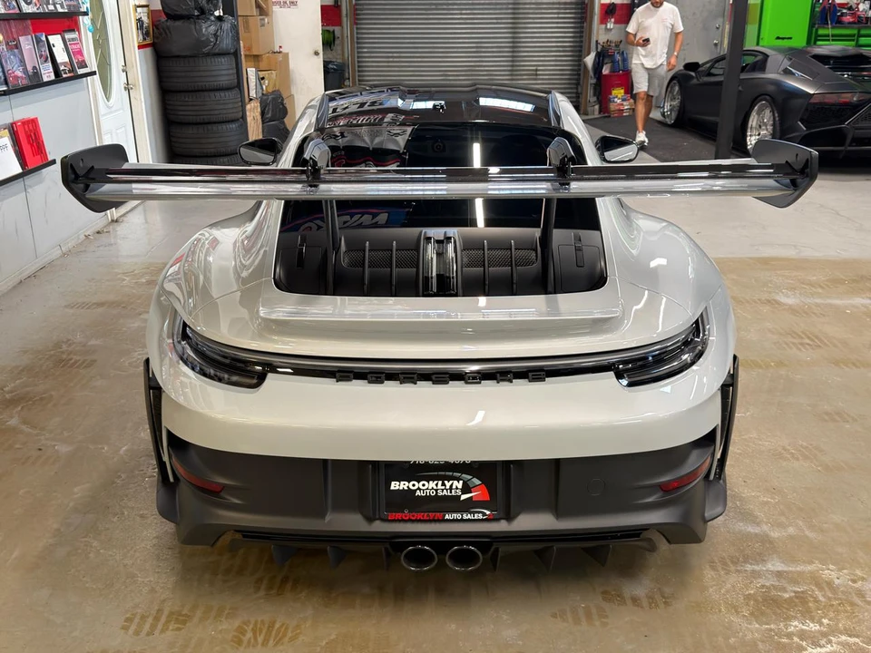 2025 Porsche 992 Carrera - Image 9 of 29