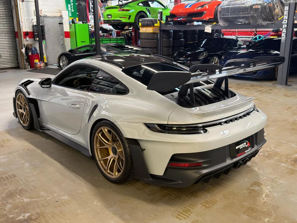 2025 Porsche 992 Carrera - Image 11 of 29