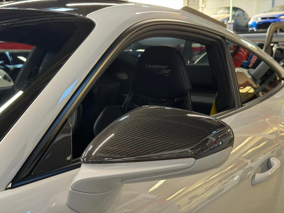 2025 Porsche 992 Carrera - Image 14 of 29