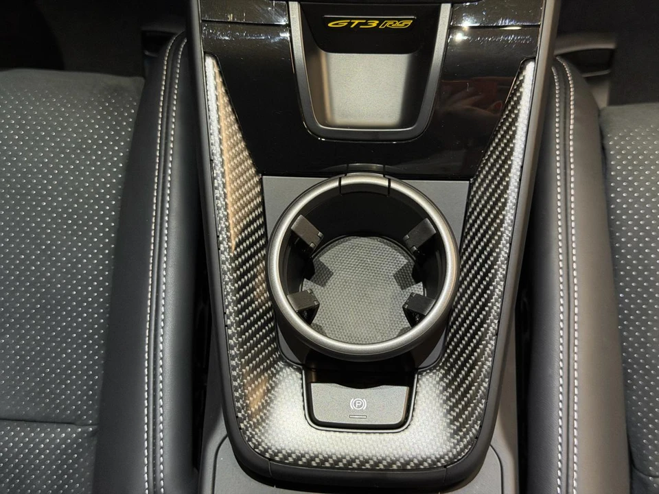 2025 Porsche 992 Carrera - Image 26 of 29