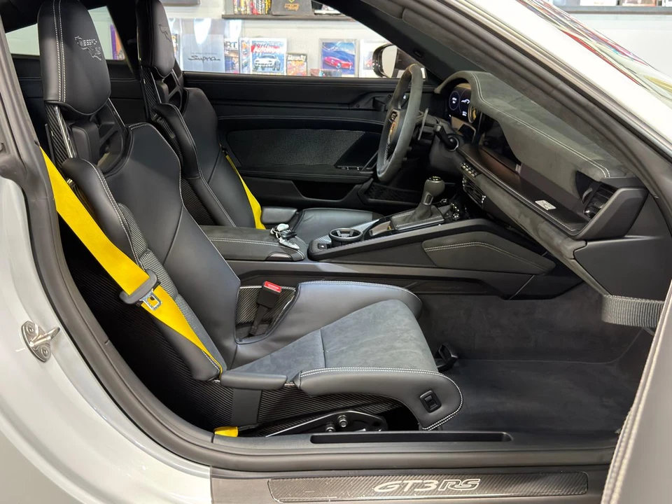 2025 Porsche 992 Carrera - Image 28 of 29