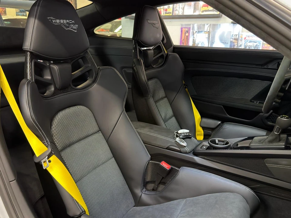 2025 Porsche 992 Carrera - Image 29 of 29