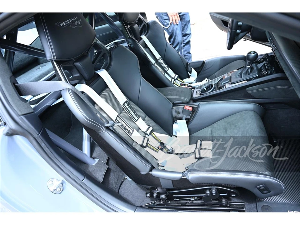 2025 Porsche 992 Carrera - Image 4 of 4
