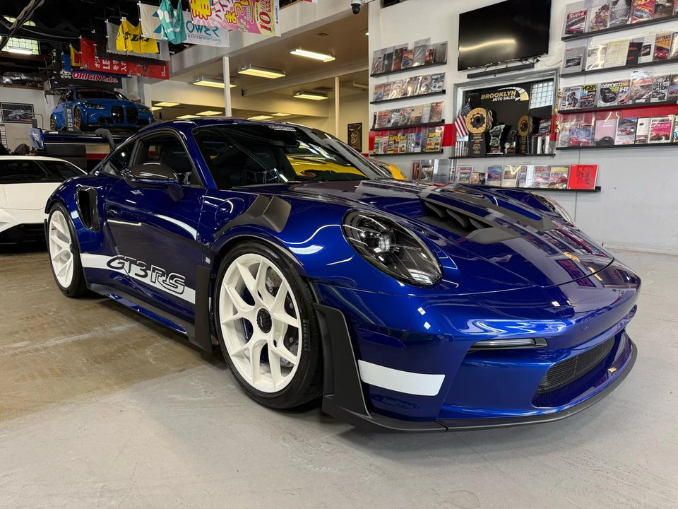 2025 Porsche 911 - Image 15 of 25