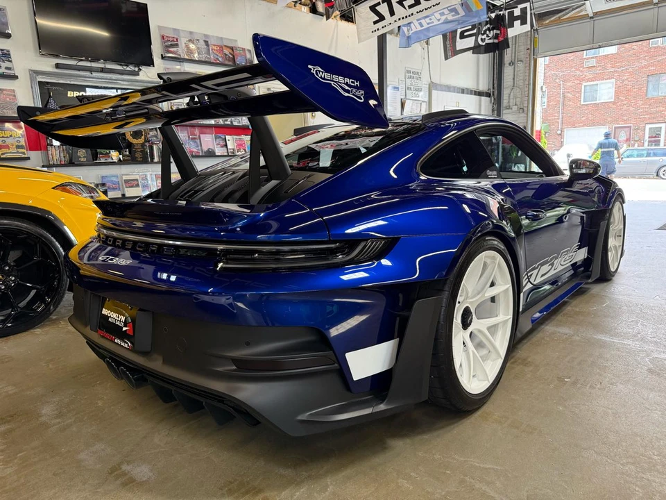 2025 Porsche 911 - Image 16 of 25