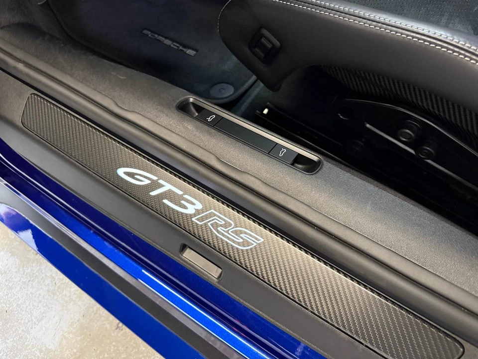 2025 Porsche 911 - Image 21 of 25