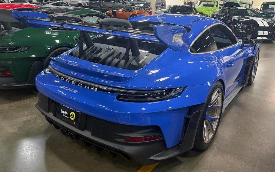2025 Porsche 992 Carrera - Image 2 of 4