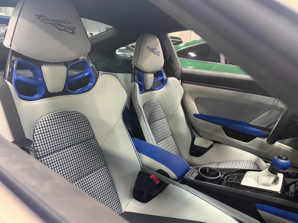 2025 Porsche 992 Carrera - Image 4 of 4