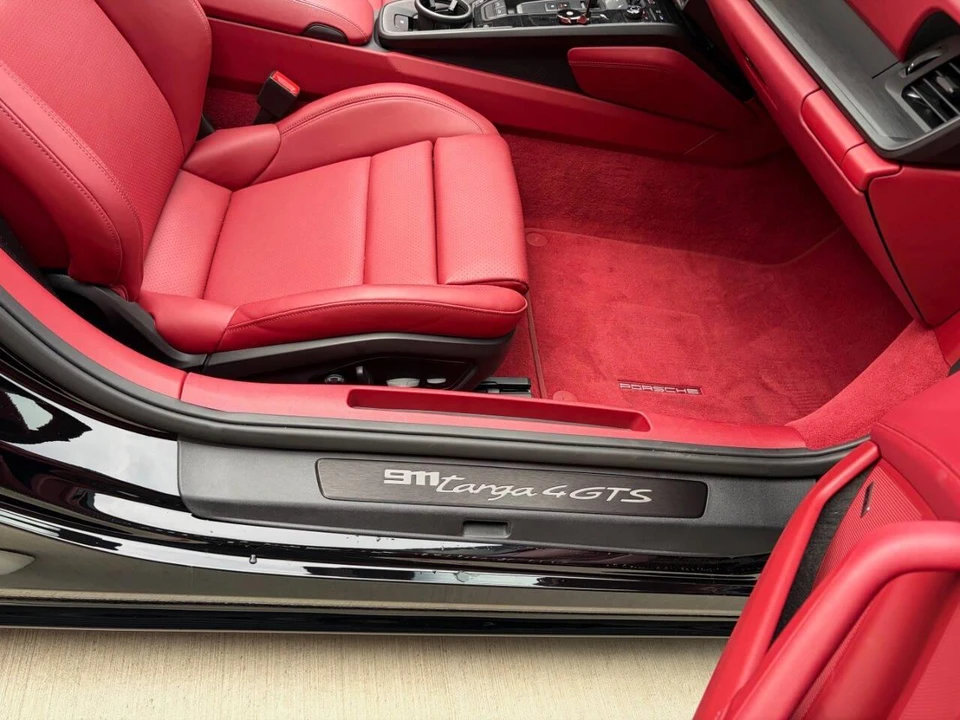 2025 Porsche 992 Carrera - Image 18 of 18