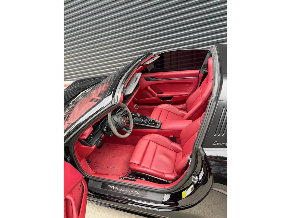 2025 Porsche 992 Carrera - Image 12 of 18