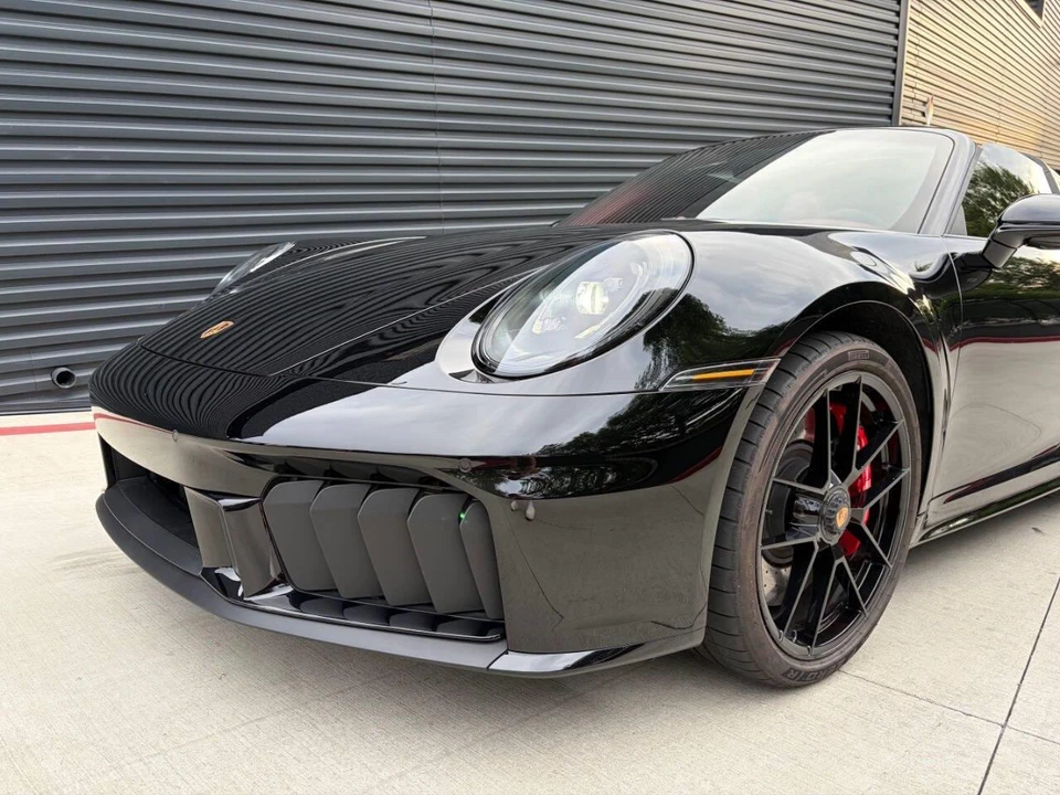 2025 Porsche 992 Carrera - Image 11 of 18