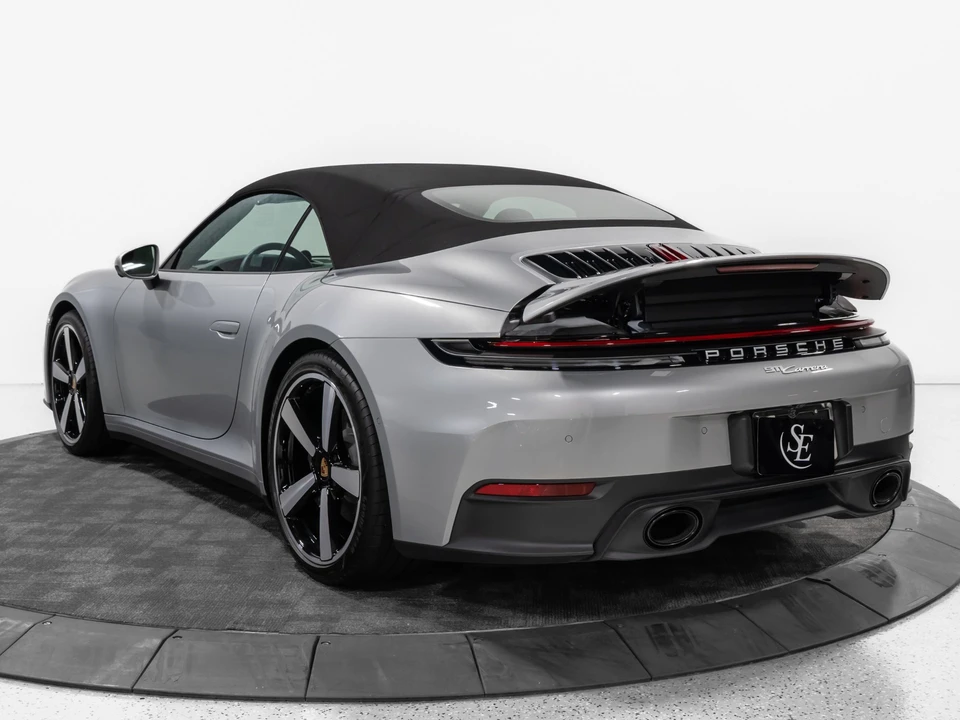 2025 Porsche 911 - Image 20 of 31
