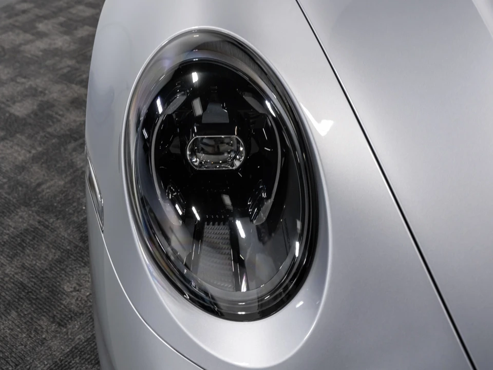 2025 Porsche 911 - Image 29 of 31